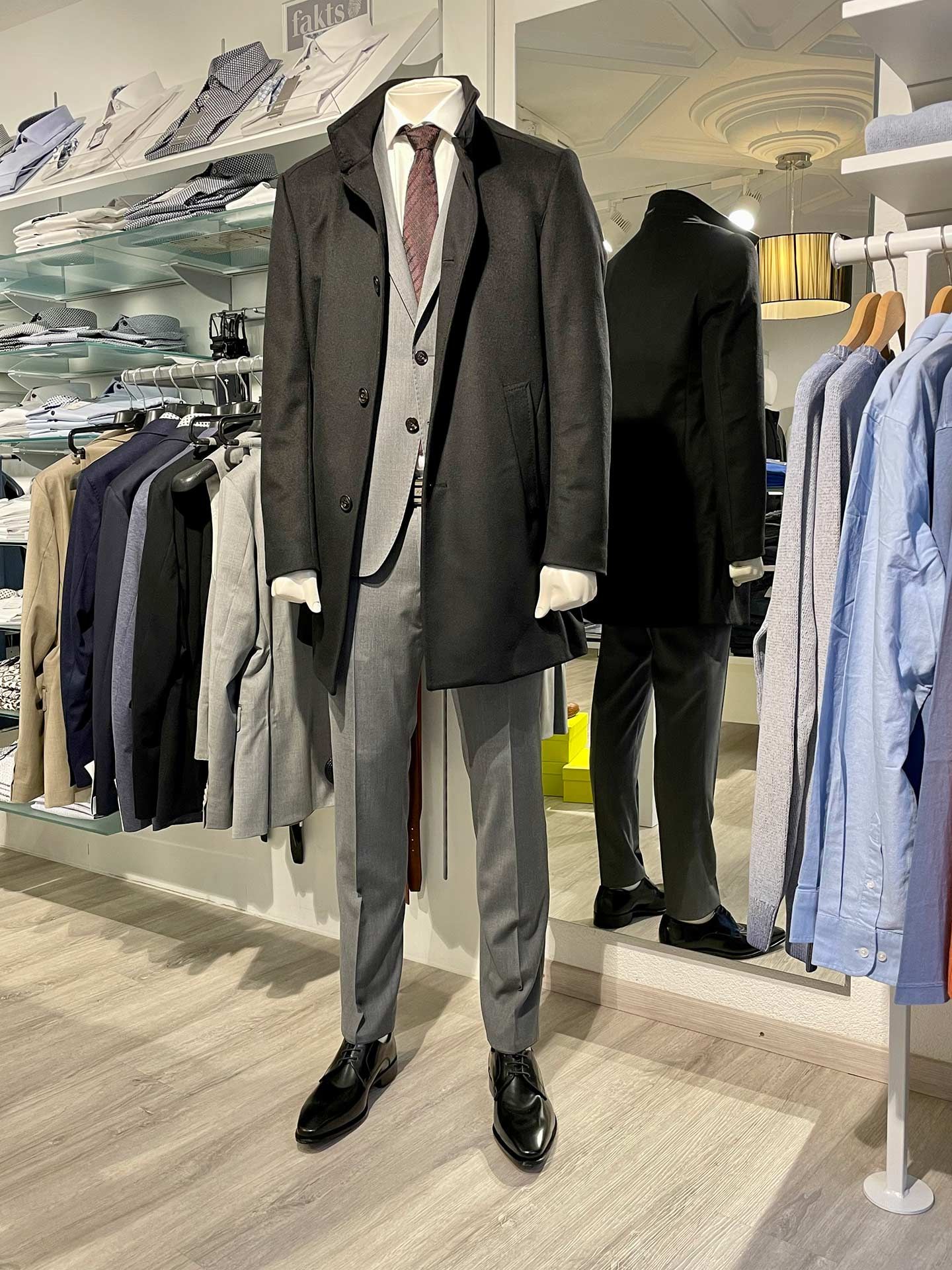 Joop! Businessoutfit mit Kaschmirmantel – Herbst 2024