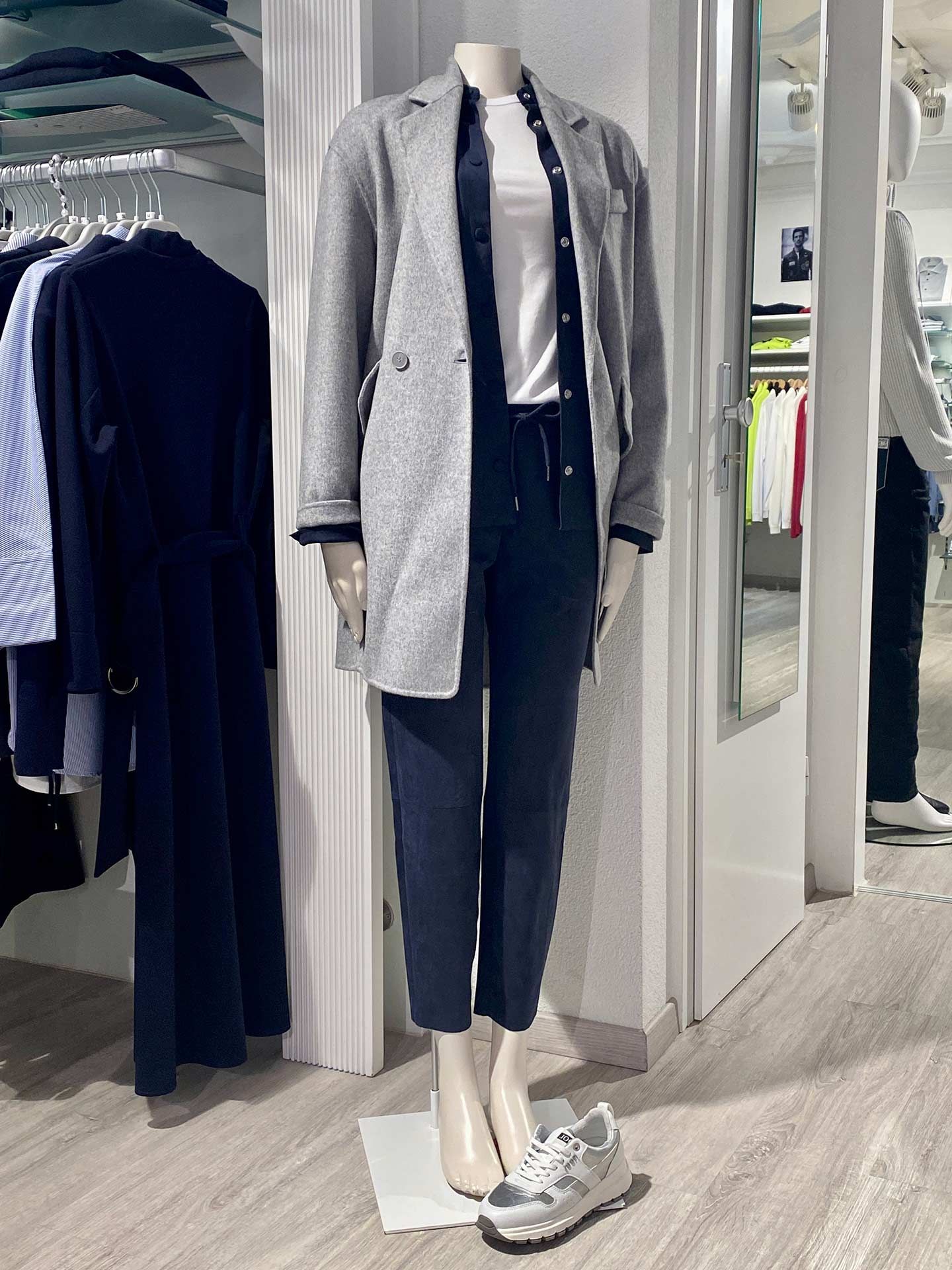 Urbaner Herbstlook mit Riani und Juvia – 2024