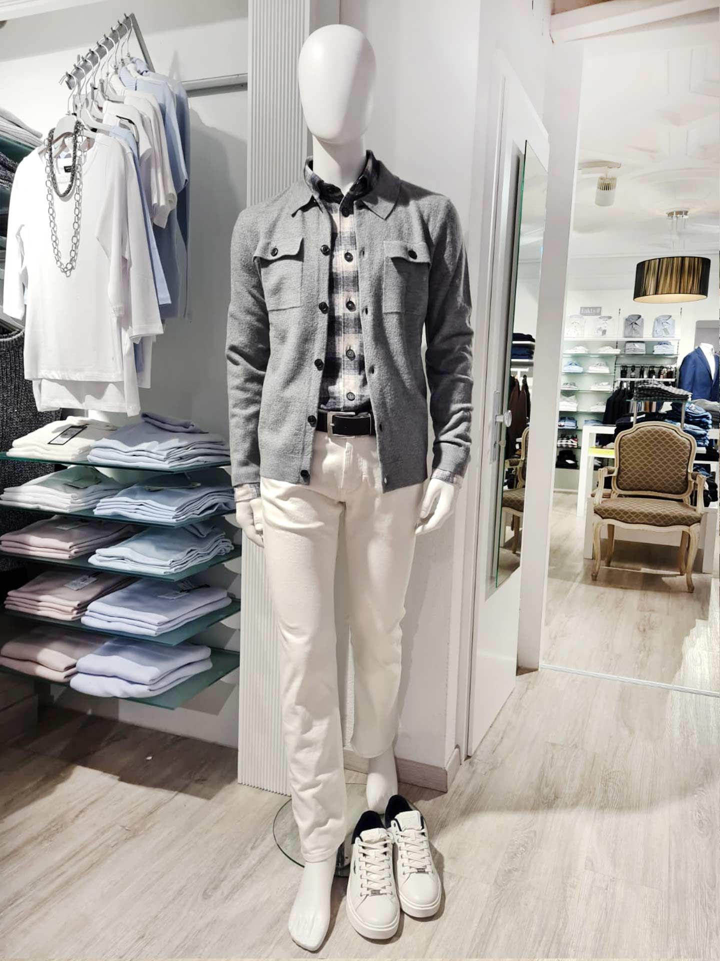 Herbstlook in Offwhite & Grau – Desoto & Joop!